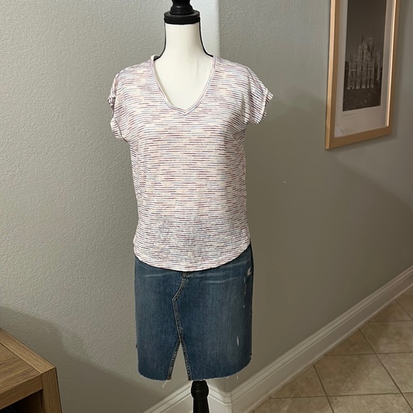 bobeau Tops - Bobeau-V-neck Top EUC